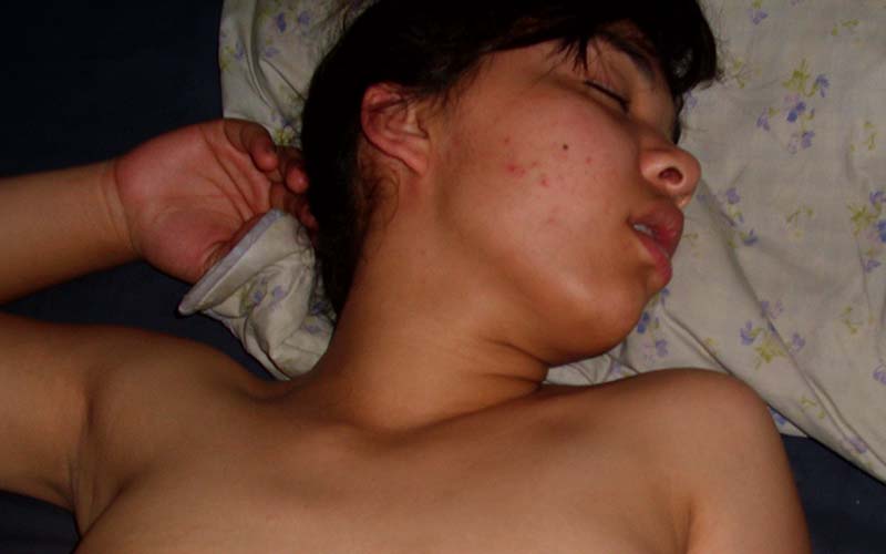 800px x 500px - Nude Asian girlfriend lays sleeping in bed - Voyeur Hub