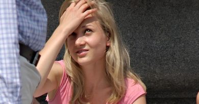 upskirt panty pics