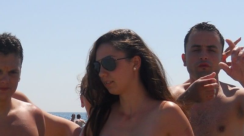 beach boob slip