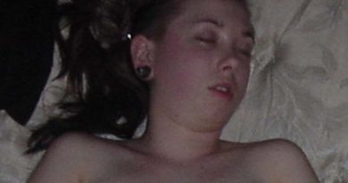 sleeping drunk girl