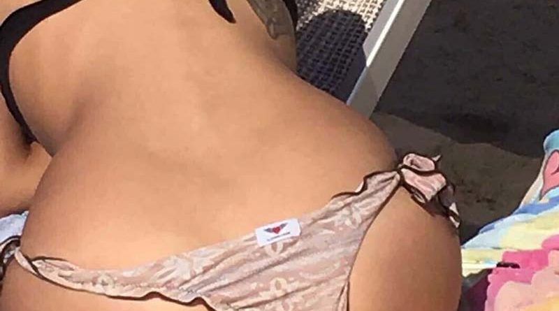 Naked girls accidental A Bikini Butthole Gets Accidentally Exposed Voyeur Hub