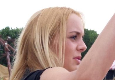 thong showing in public