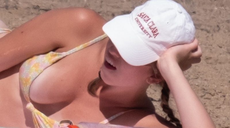 candid bikini pics