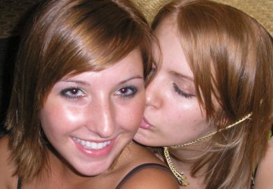 candid downblouse pics