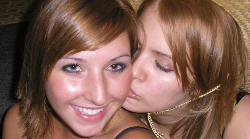 candid downblouse pics