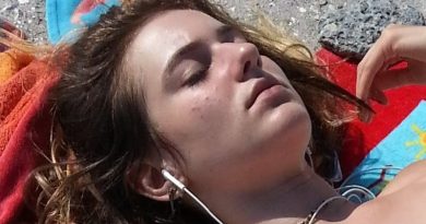 candid beach tits